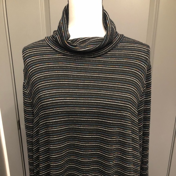 Lane Bryant Turtleneck Top - Picture 3 of 3